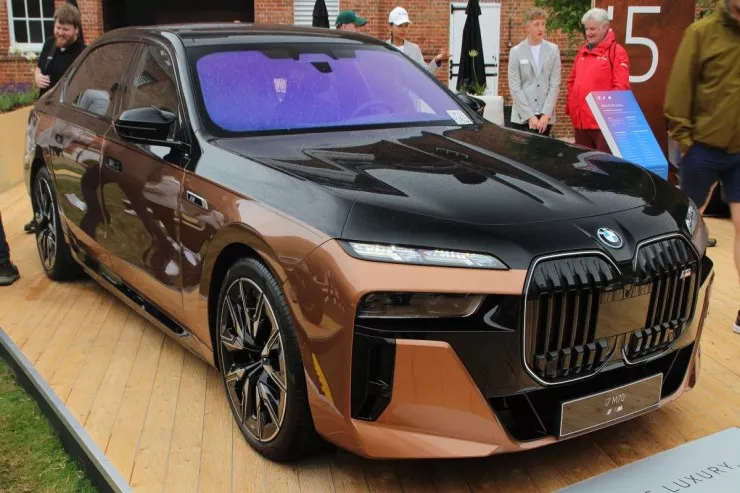 Onun tayı-bərabəri  yoxdur: dünyanın ən yaxşı lüks elektrik avtomobili  