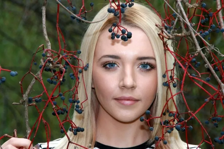 Mavi gözlü  insanların hamısında olan 11   xüsusiyyət