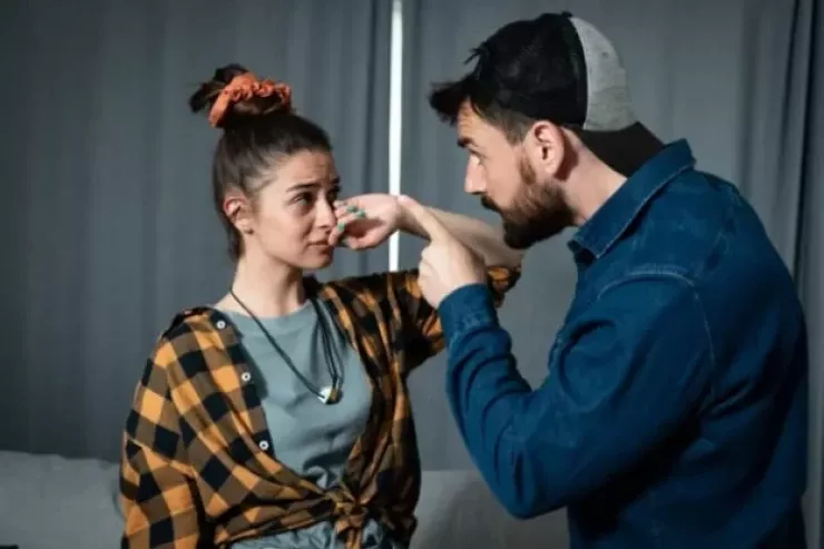 Z nəslinin kişiləri düşünür ki, qadınlar ərlərinə itaət  etməlidirlər