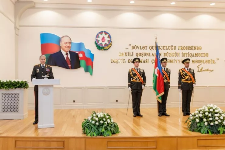 34 il sədaqətli xidmət nümunəsi - VİDEO 