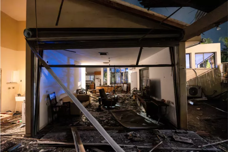 İsraildə raket  evin ortasına düşdü