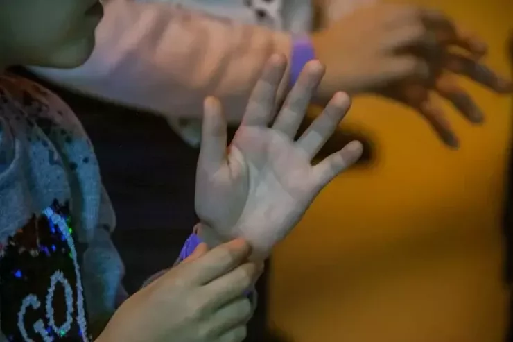 Sol əlinizin ovucu qaşınır:  əslində nə deməkdir? 