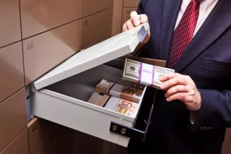 Azərbaycan şirkətlərinin milyonlarla borc aldığı  MMC müflis oldu