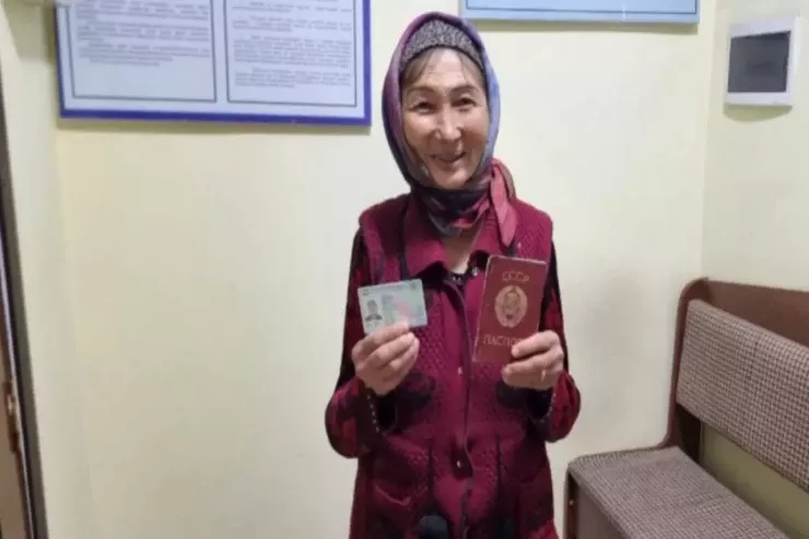 SSRİ-nin  sonuncu vətəndaşı pasportunu dəyişdi