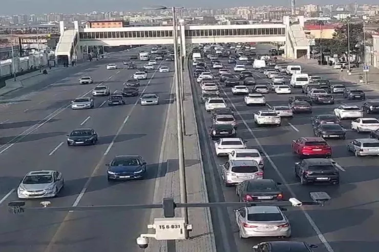 Bakıda bu yollarda sıxlıq var - SİYAHI 
