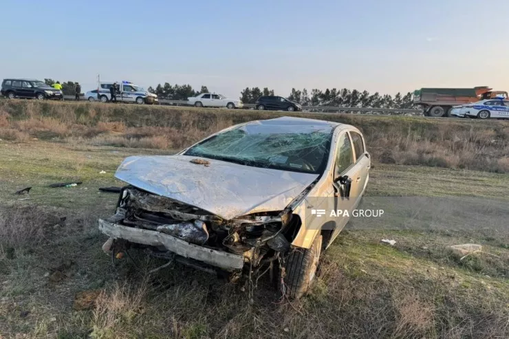 Hacıqabulda qəza:  Sürücü və iki qadın  yaralandı