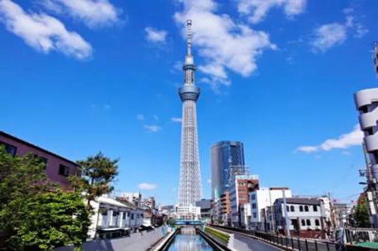 Dünyanın ən hündür  10 televiziya qülləsi  