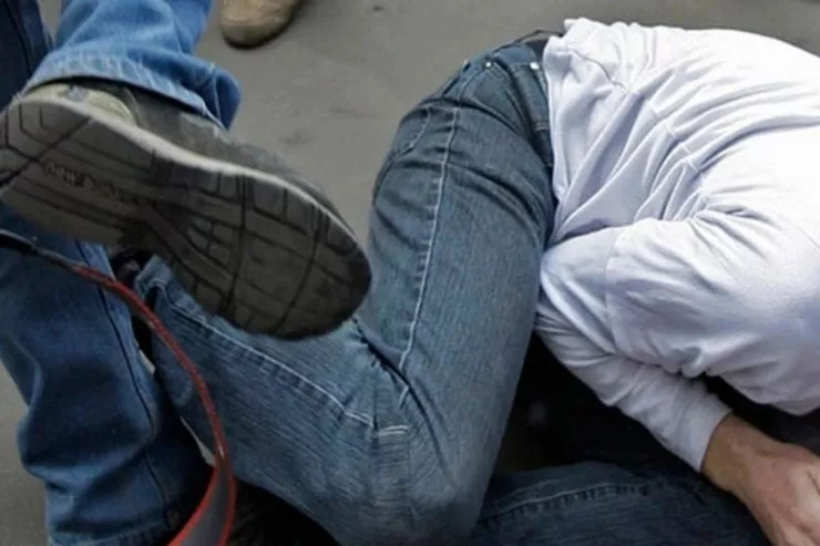 Qonşusu tərəfindən döyülən şəxs xəstəxanada öldü 