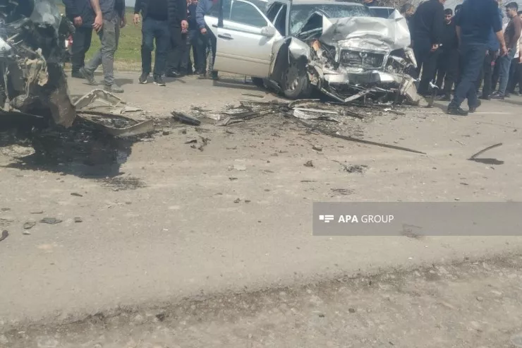 Ağcabədidə  iki maşın  TOQQUŞDU: ölən var 