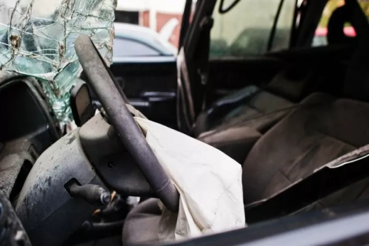 Zaqatalada QƏZA:  "Jiquli" çuxura  düşdü - sürücü yaralandı 