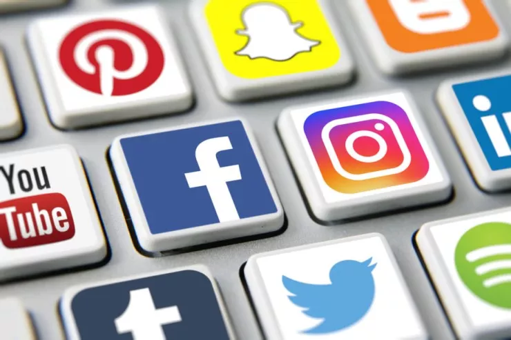 Uşaqlar üçün  sosial şəbəkəyə giriş  məhdudlaşdırılır