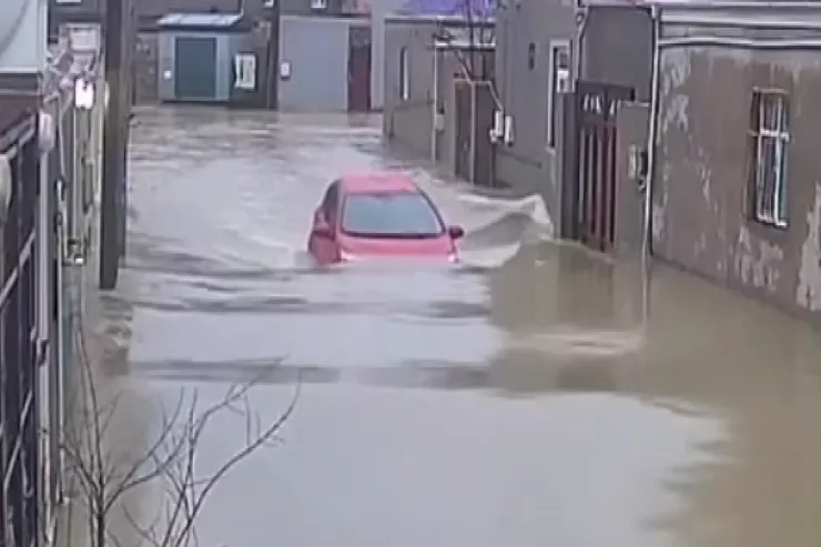 Yağışda sürülən avtomobillərin AQİBƏTİ   - Təmiri 10 min manat