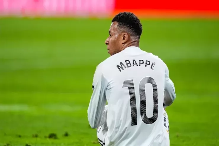 Mbappe "Real"ın ümidlərini puç etdi 