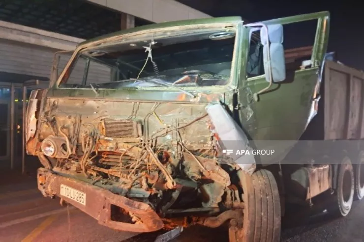 Biləcəridə zəncirvari qəza - “Kamaz” bir neçə maşını əzdi 