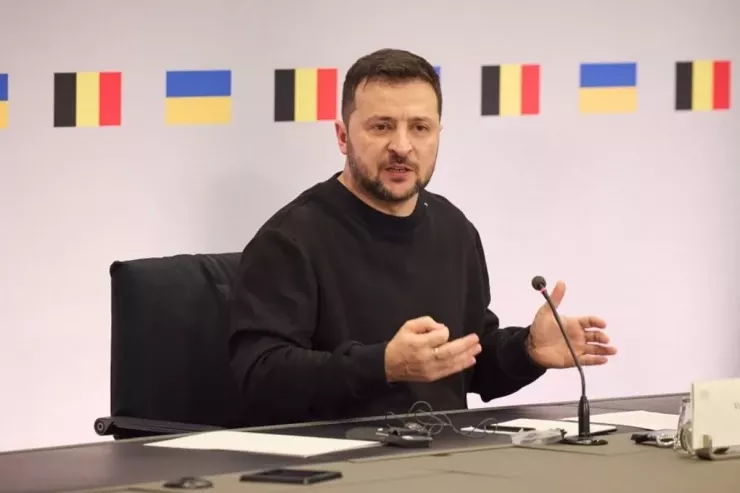 Zelenski hədələdi : Ukrayna xarici nümayəndələrin Moskvada olmasını məsləhət görmür