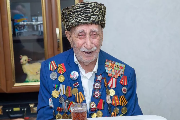 Berlin uğrunda döyüşən Ağababa İsgəndərovun 100 yaşı tamam oldu 