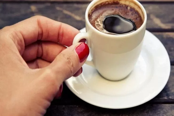Niyə günə qəhvə ilə başlamaq  tövsiyə edilmir?
