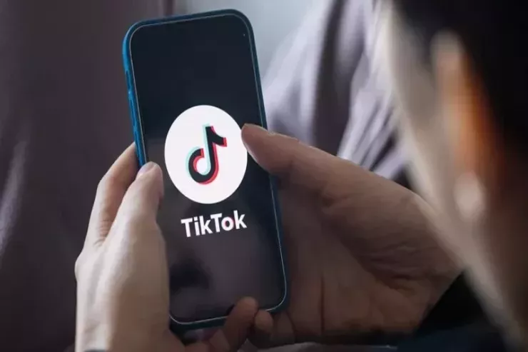 "TikTok"da canlı açıb  söyüş söyən 3 dost  HƏBS OLUNDU