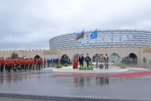 WUF13: BMT-nin və Azərbaycanın bayraqları qaldırılıb -FOTOLENT 