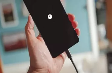 33 smartfon yoxlanıldı: Ən tez şarj olan hansı modeldir? 
