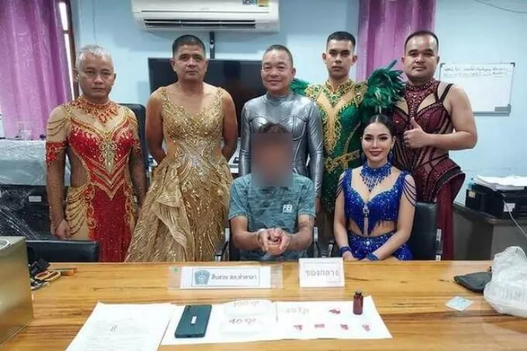 Tailand polisi narkotik satanları YENİ ÜSULLA  saxladı - Rəqqasə oldular