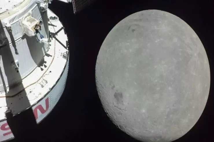 NASA hər ay Yerin peykinə  pilotsuz gəmilər göndərəcək