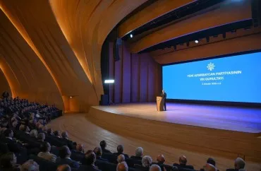 YAP-ın VIII qurultayı: Böyük dəyişiklik yox, yeni mərhələyə uyğun yenilənmə - REPORTAJ