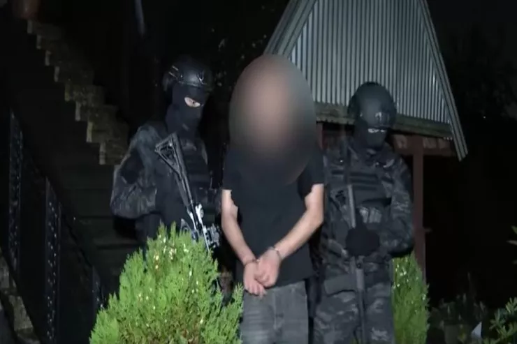 "Oğru dünyası" ilə əlaqəli 80 nəfər tutuldu - ƏMƏLİYYAT GÖRÜNTÜLƏRİ 