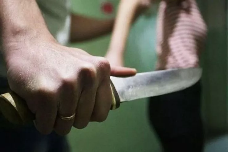 Bakıda dəhşət:  40 yaşlı kişi 24 yaşlı arvadını öldürdü - QISQANCLIQ 