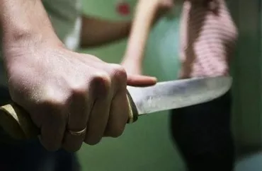Bakıda dəhşət: 40 yaşlı kişi 24 yaşlı arvadını öldürdü - QISQANCLIQ