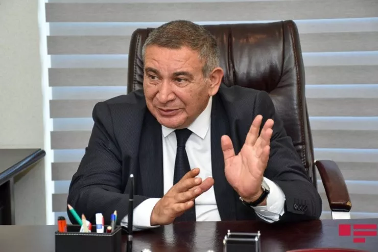 Dinin hakim olduğu ölkələrdə yaşananları görmürükmü? - Rəşad Məcid 