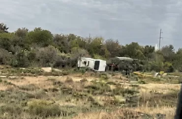 Qaradağda əsgərləri daşıyan maşın aşdı, yaralılar var