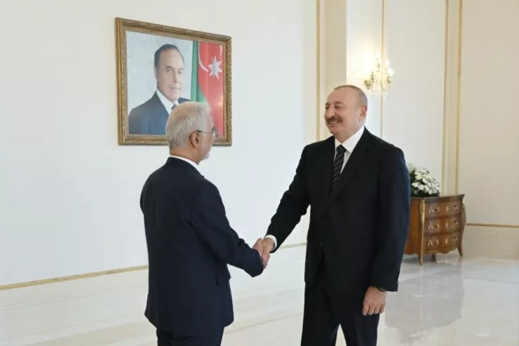 İlham Əliyev İranın daxili işlər nazirini qəbul edib