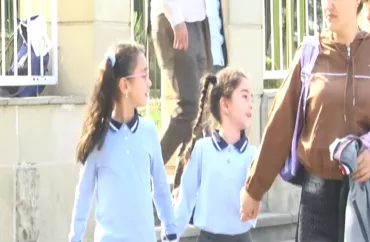 Gəncə məktəblərində bir gün - "Şagird məktəbli formasında olmalıdır"