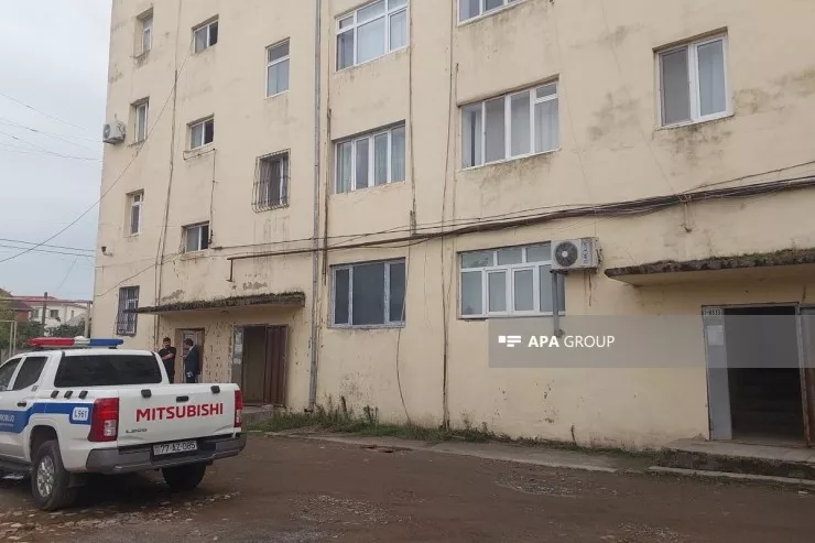 Lənkəranda AİLƏ DƏHŞƏTİ:   arvadını bıçaqlaı, 3 yaşlı oğlu...