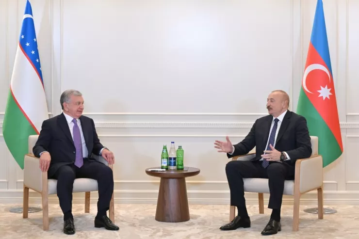 Prezident İlham Əliyev Özbəkistan prezidenti  ilə görüşdü