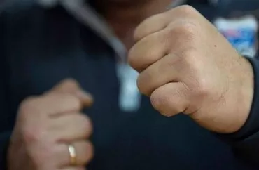 Bakıda müdir maaşını istəyən işçisini döydü