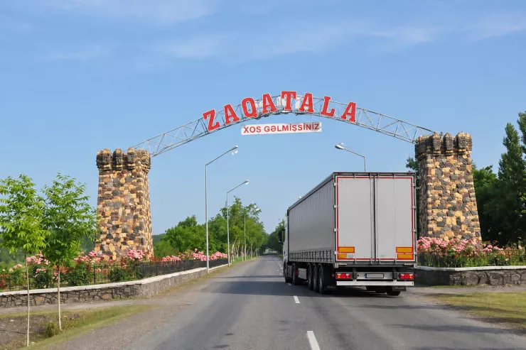 Zaqatalada DƏHŞƏT:  TIR qadını əzib öldürdü 