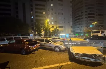 Bakıda 4 avtomobilin iştirakı ilə zəncirvari qəza: xəsarət alanlar var -YENİLƏNİB