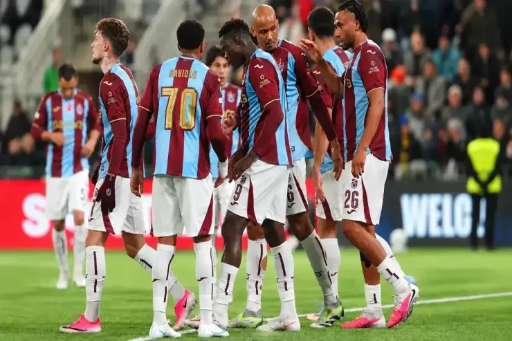“Trabzonspor” “Beşiktaş”ı xalsız yola saldı