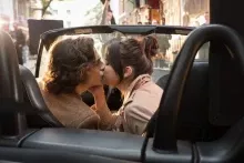 Onlar  romanlardakı kimi   yaşayırlar: sevgini  ideallaşdıran   BÜRCLƏR