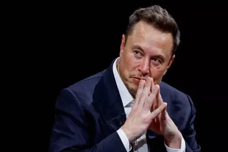 İlon Mask 11 milyard dollarlıq səhmlərini uşaqlara hədiyyə edəcək 