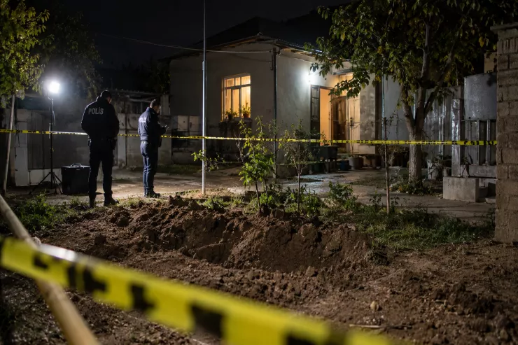 Qonşularını boğub həyətdə basdırmışdılar – Ərlə arvada ağır cəza tələbi 