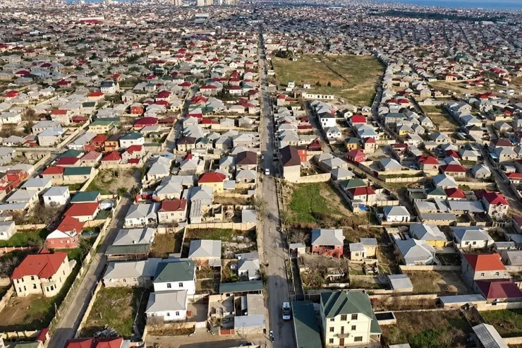 Torpağın çıxarışı var, amma ev qanunsuzdur  - Alıcıları belə aldadırlar 