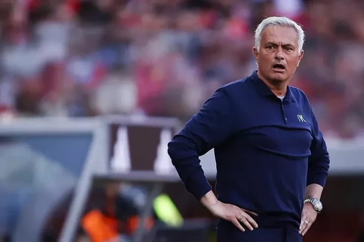 Mourinyo "Real"ın məğlubiyyətinin günahını hakimlərdə gördü 