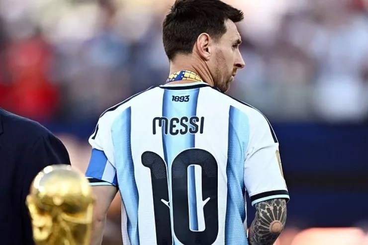 Messi İspaniya klubunu alır 