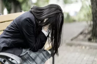 Bu ölkədə yeniyetmələrin intiharı rekord həddə çatdı