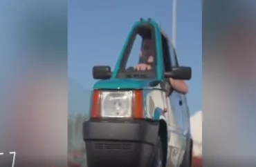 İtaliyada dünyanın ən dar avtomobili hazırlandı - FOTO