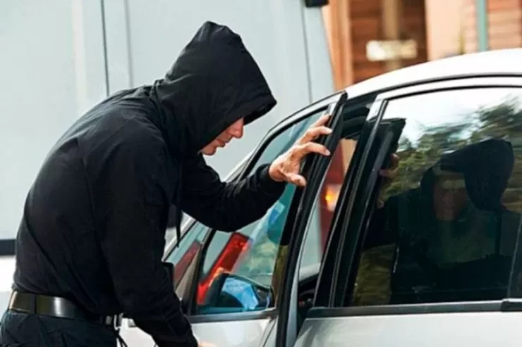 Maşın oğrusu onu tez saxlayan polislərə təşəkkür etdi 