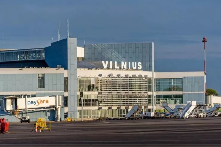 Vilnüs aeroportu bağlandı-SƏBƏB 